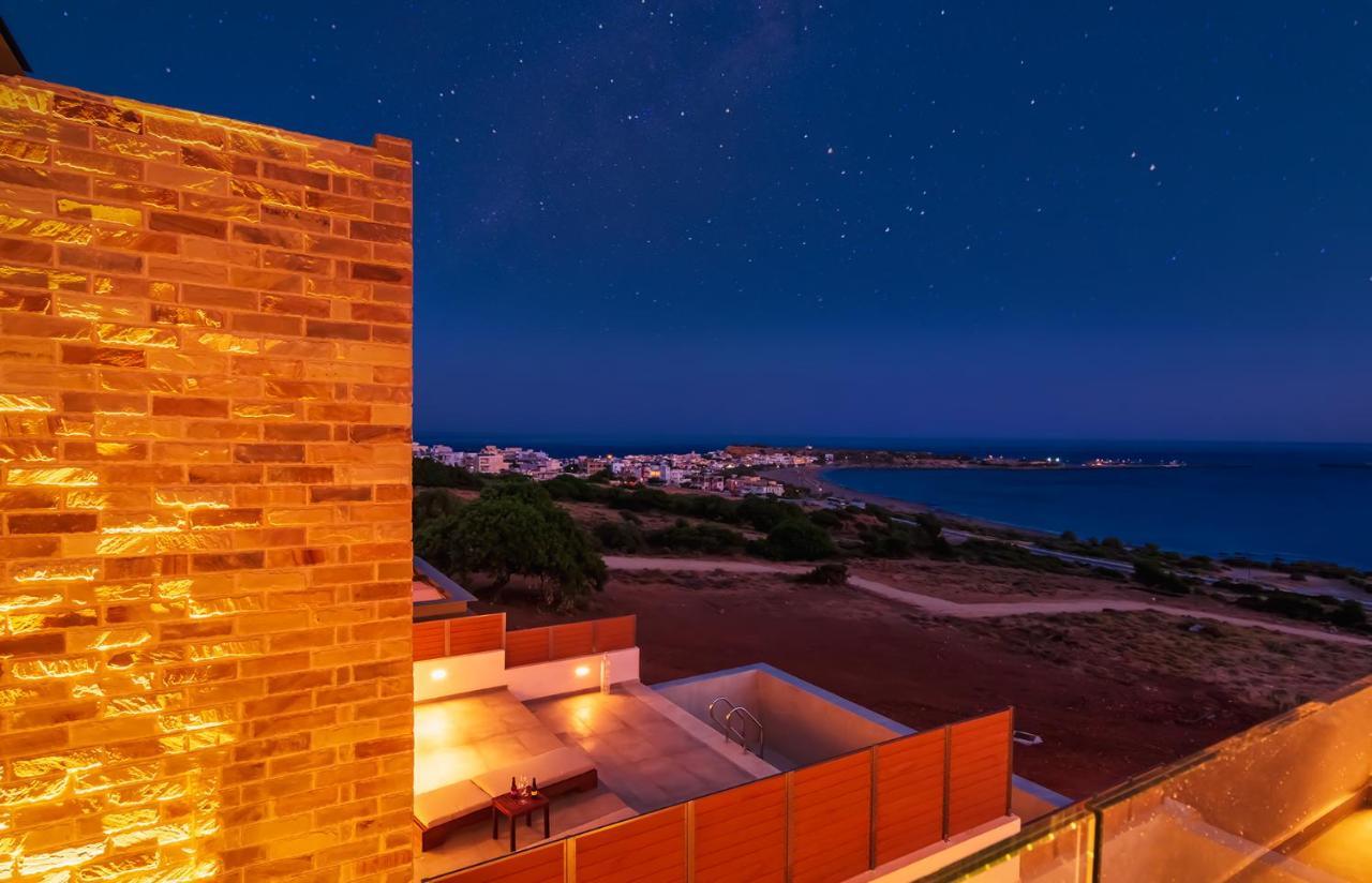 Amphitheatre Suites Палиохора Екстериор снимка