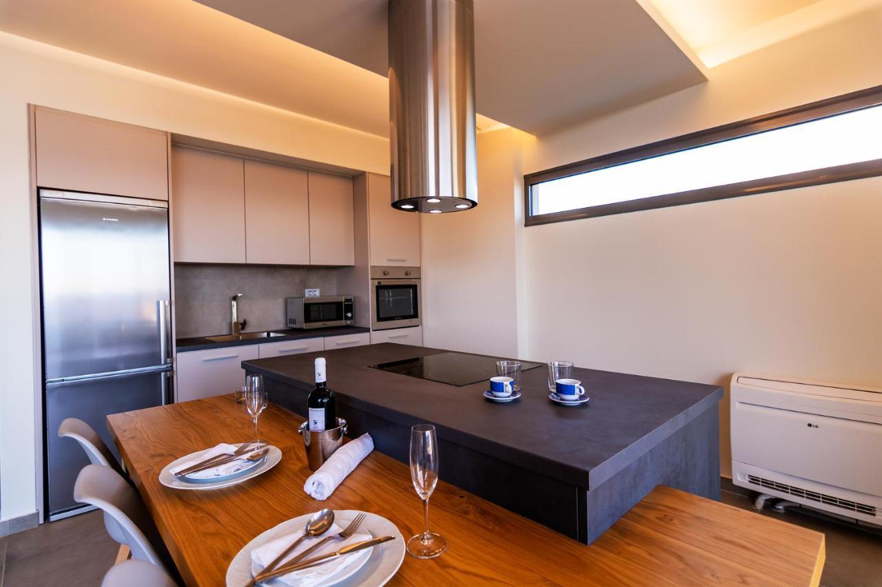 Amphitheatre Suites Палиохора Екстериор снимка